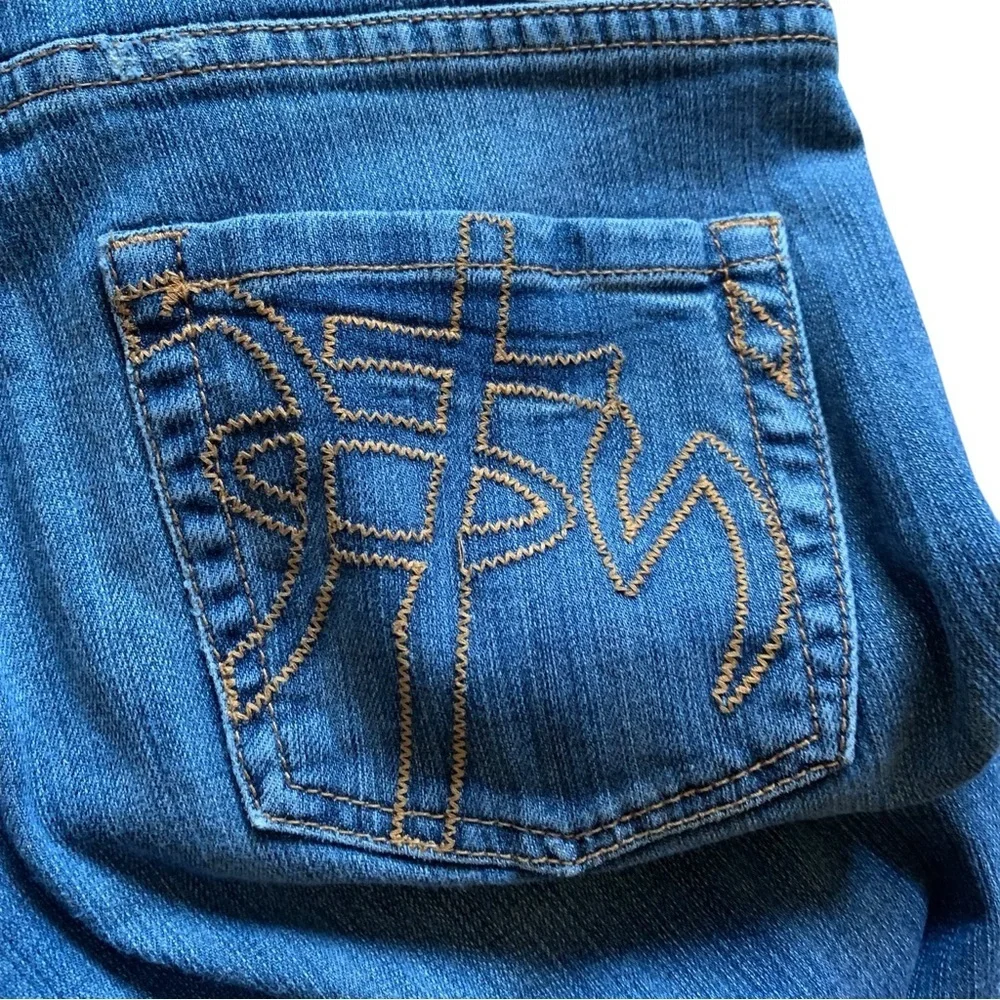 Classic Blue Straight‎ Leg Jeans with Contrast Stitching